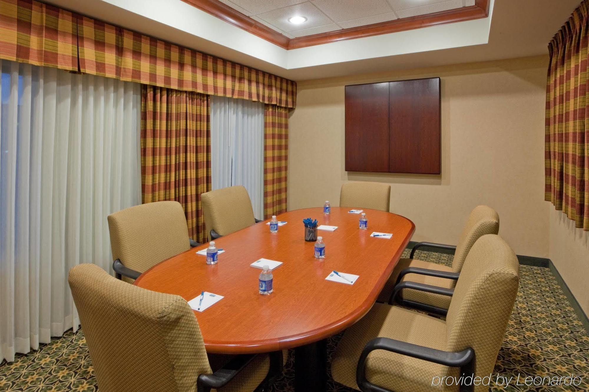 Staybridge Suites Wilmington-Newark By Ihg Зручності фото
